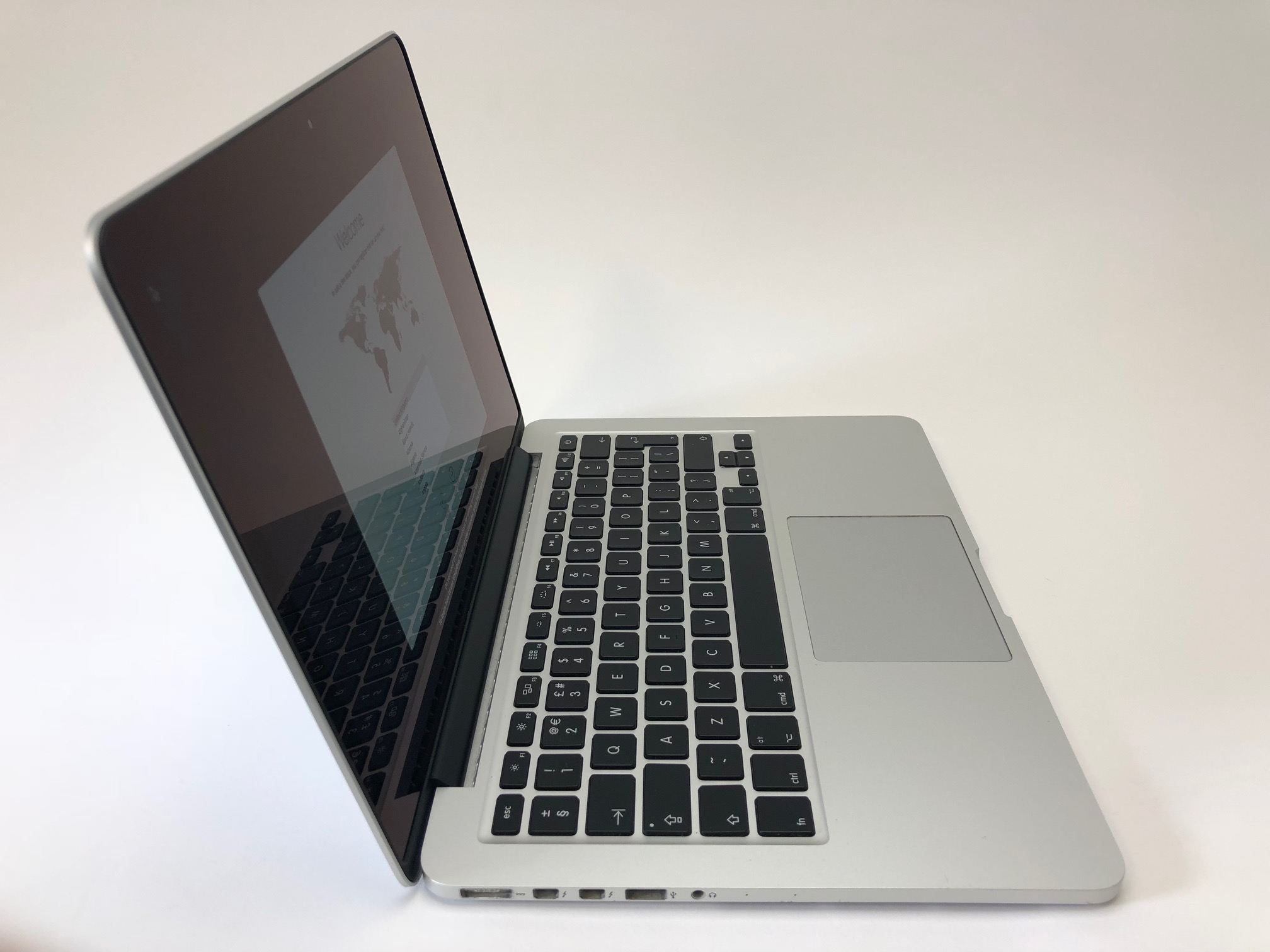 Macbook Pro 2.8 Ghz Intel Core I7 MacBook Pro Retina 13" Intel Core i7 2.8 GHz / 16 GB RAM / 1 TB SSD